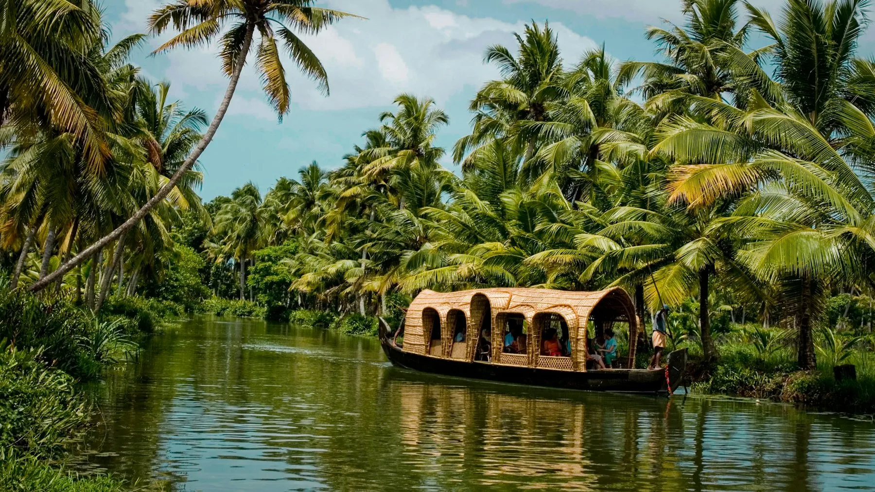 Kerala Backwaters & Munnar Hills – photo 1